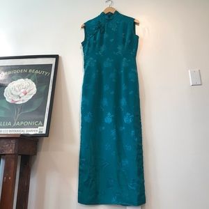 Traditional Chinese dress